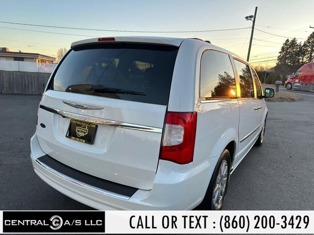 2016 Chrysler Town & Country Touring