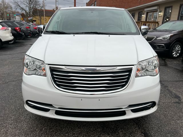 2016 Chrysler Town & Country Touring-L Anniversary Edition