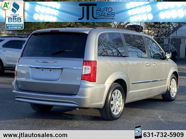 2016 Chrysler Town & Country Touring