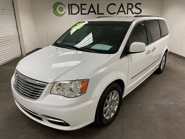 2016 Chrysler Town & Country Touring