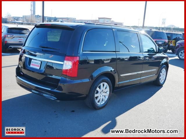 2016 Chrysler Town & Country Touring