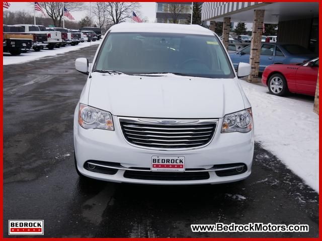 2016 Chrysler Town & Country Touring