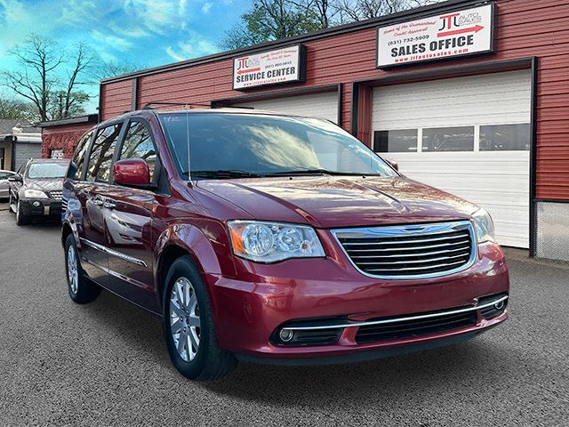 2016 Chrysler Town & Country Touring