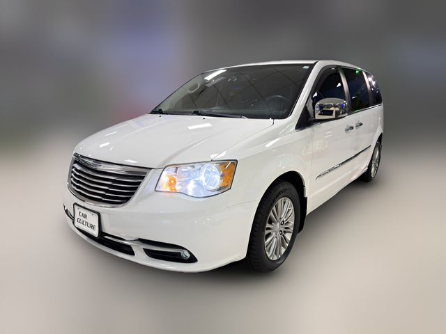2016 Chrysler Town & Country Touring-L Anniversary Edition