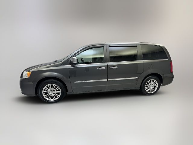 2016 Chrysler Town & Country Touring-L