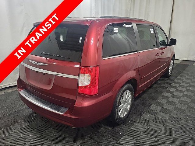 2016 Chrysler Town & Country LX