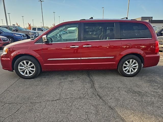 2016 Chrysler Town & Country Limited Platinum