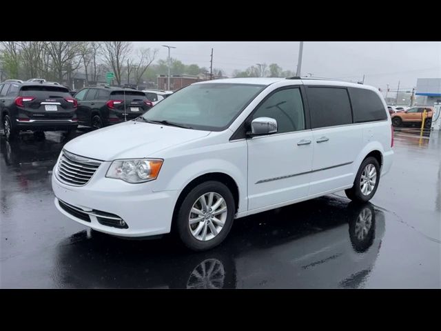 2016 Chrysler Town & Country Limited