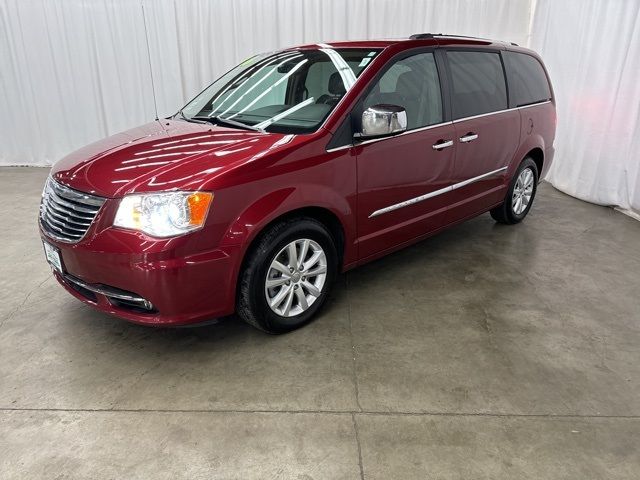 2016 Chrysler Town & Country Limited Platinum