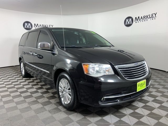 2016 Chrysler Town & Country Limited