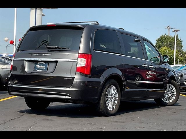 2016 Chrysler Town & Country Limited