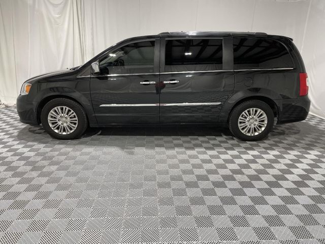 2016 Chrysler Town & Country Limited