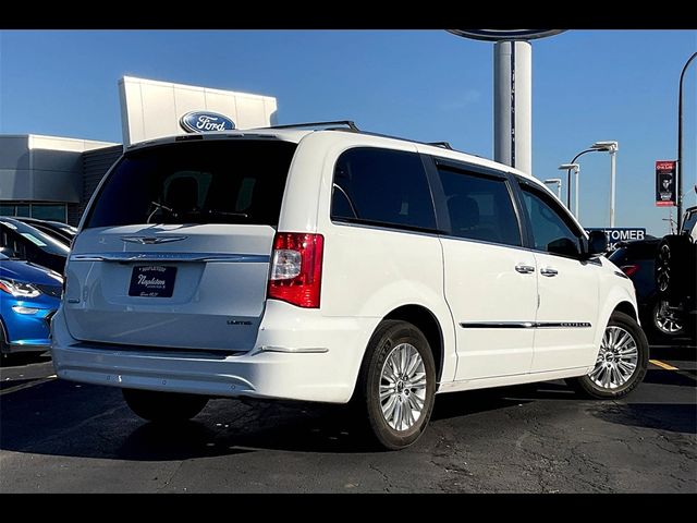 2016 Chrysler Town & Country Limited