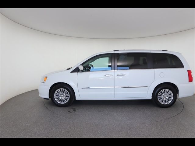 2016 Chrysler Town & Country Limited