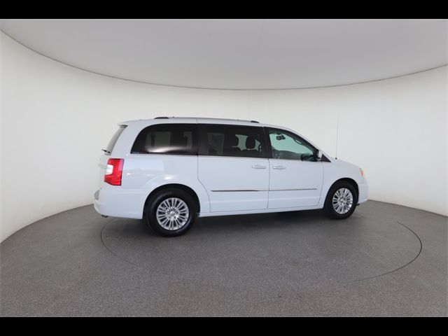 2016 Chrysler Town & Country Limited