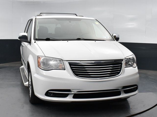 2016 Chrysler Town & Country Limited