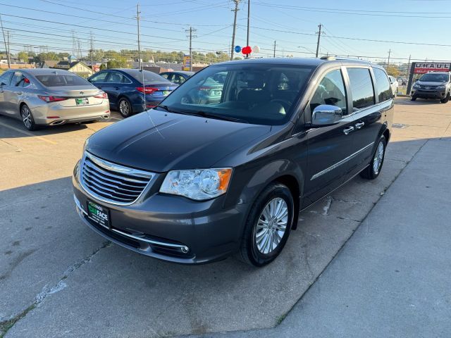 2016 Chrysler Town & Country Limited