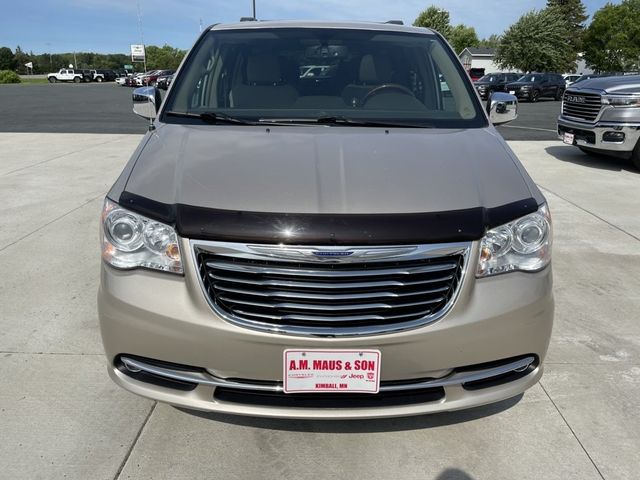 2016 Chrysler Town & Country Limited Platinum