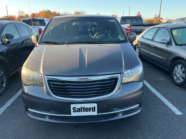 2016 Chrysler Town & Country S