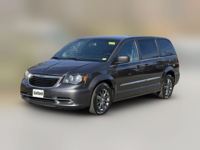 2016 Chrysler Town & Country S