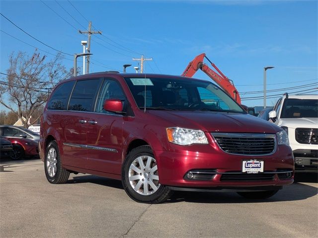 2016 Chrysler Town & Country Touring