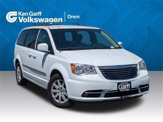 2016 Chrysler Town & Country Touring