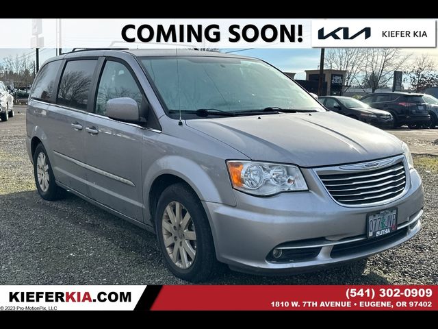 2016 Chrysler Town & Country Touring