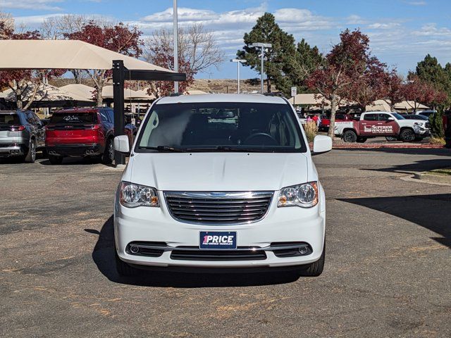 2016 Chrysler Town & Country Touring