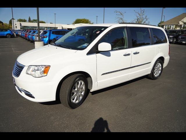 2016 Chrysler Town & Country Touring