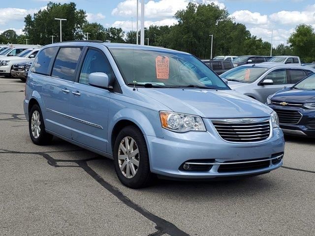 2016 Chrysler Town & Country Touring