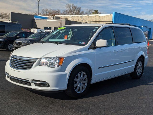 2016 Chrysler Town & Country Touring