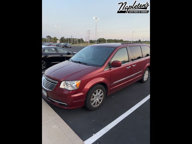 2016 Chrysler Town & Country Touring