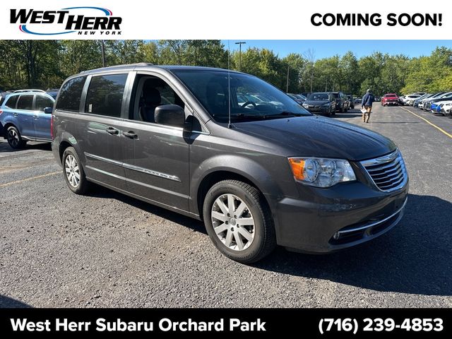 2016 Chrysler Town & Country Touring