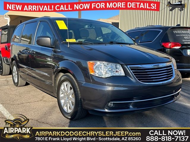 2016 Chrysler Town & Country Touring