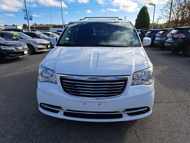 2016 Chrysler Town & Country Touring