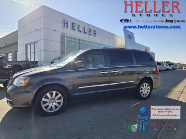 2016 Chrysler Town & Country Touring