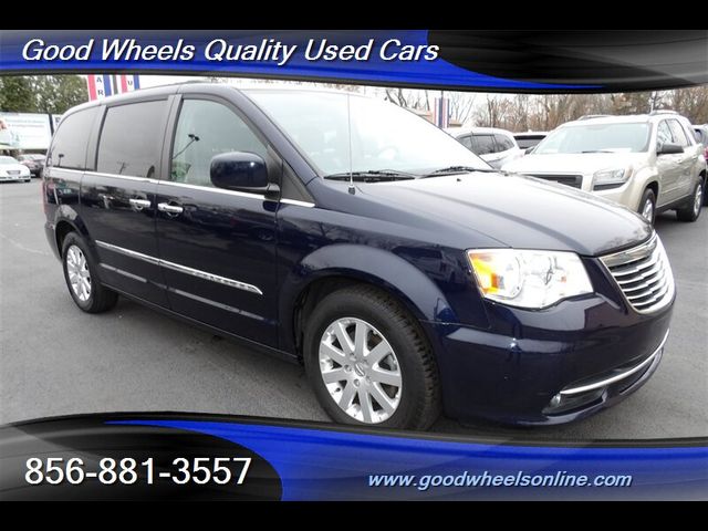 2016 Chrysler Town & Country Touring