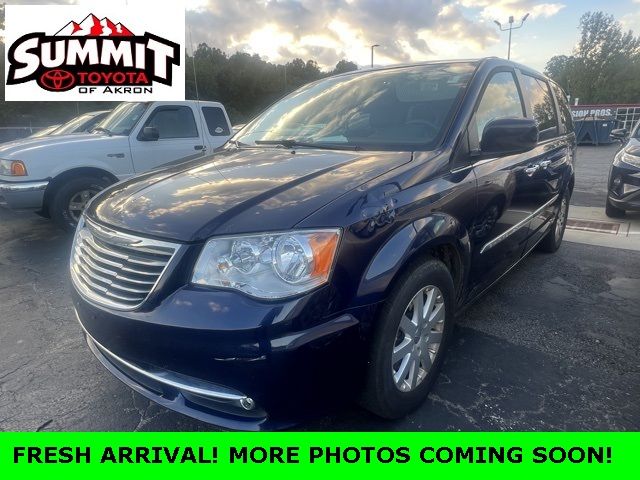 2016 Chrysler Town & Country Touring