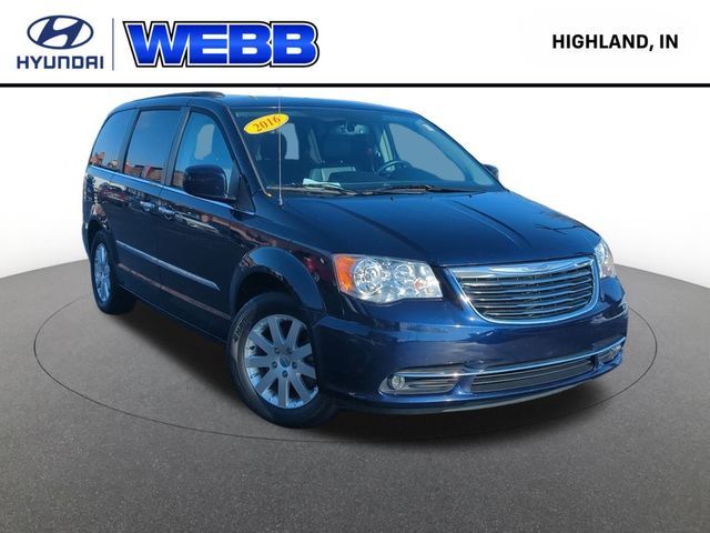 2016 Chrysler Town & Country Touring