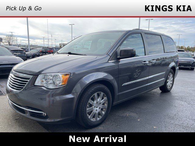 2016 Chrysler Town & Country Touring