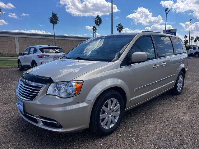 2016 Chrysler Town & Country Touring