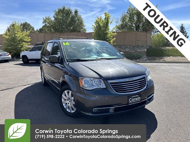 2016 Chrysler Town & Country Touring