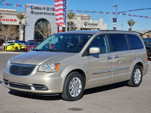 2016 Chrysler Town & Country Touring