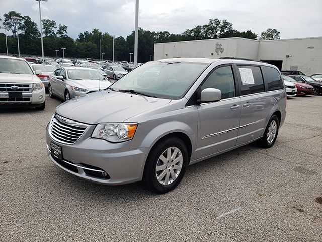 2016 Chrysler Town & Country Touring