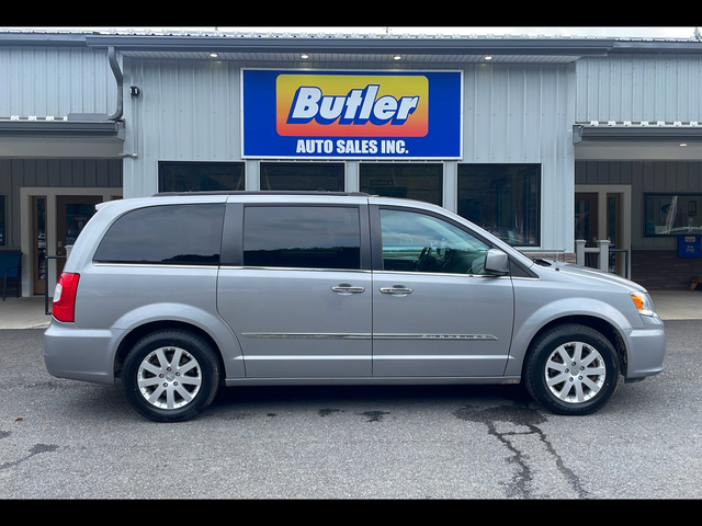 2016 Chrysler Town & Country Touring