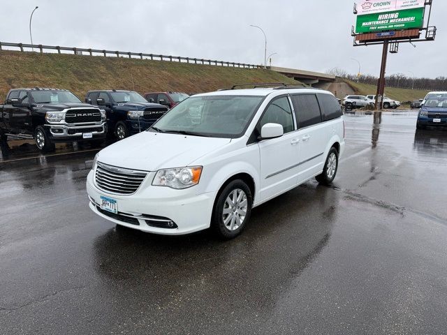 2016 Chrysler Town & Country Touring