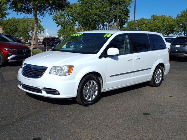 2016 Chrysler Town & Country Touring