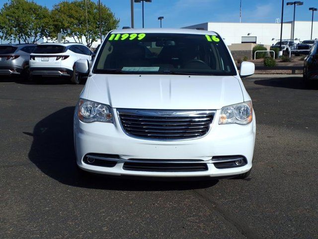 2016 Chrysler Town & Country Touring