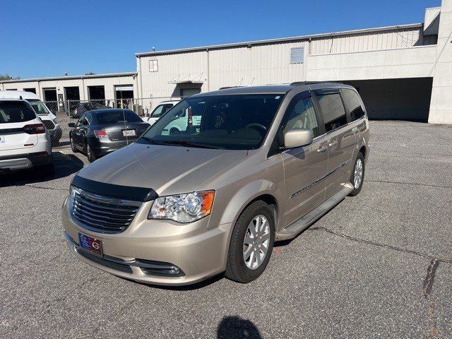 2016 Chrysler Town & Country Touring