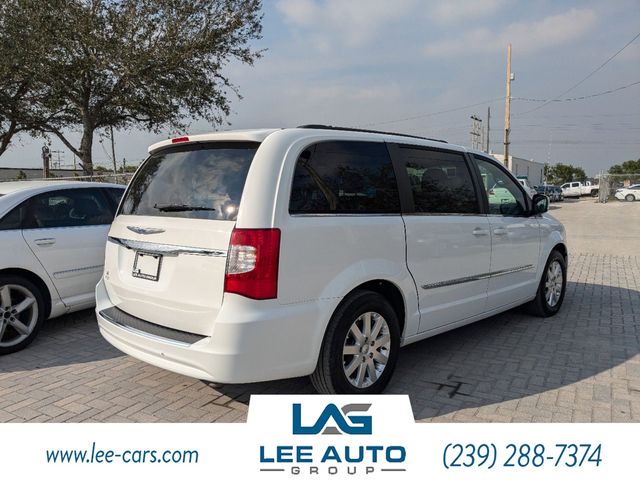 2016 Chrysler Town & Country Touring